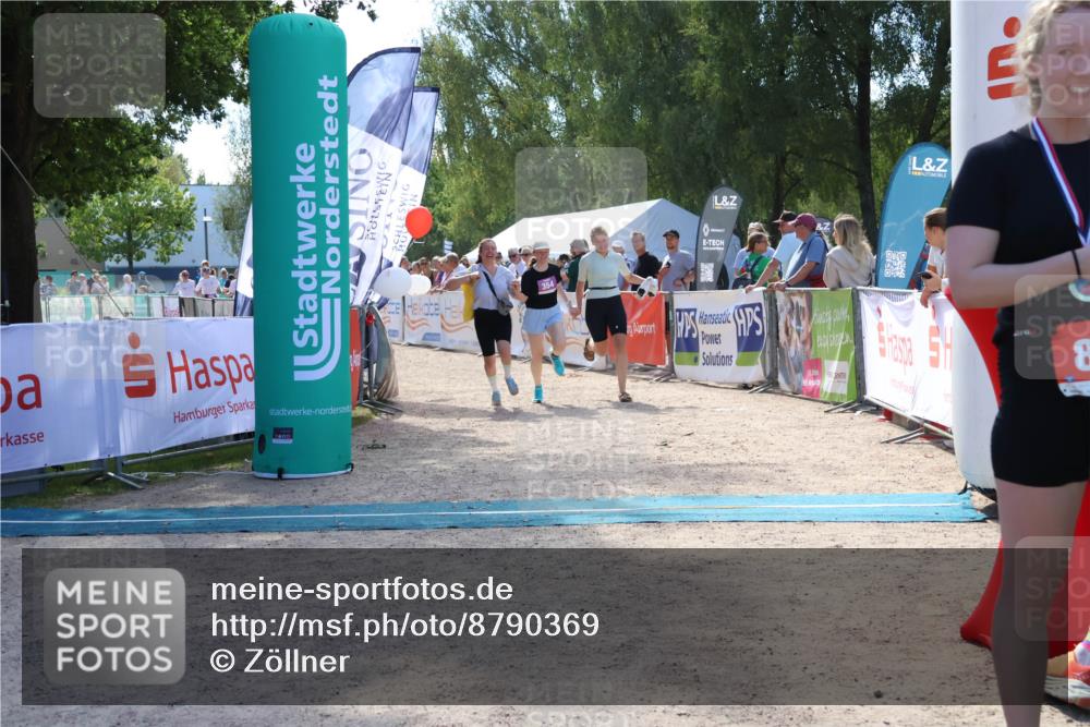 07.09.2025 - 19. Norderstedt Triathlon Zöllner http://msf.ph/oto/8790369 07.09.2025 13:59:42 Ziel 211, 354 meine-sportfotos.de