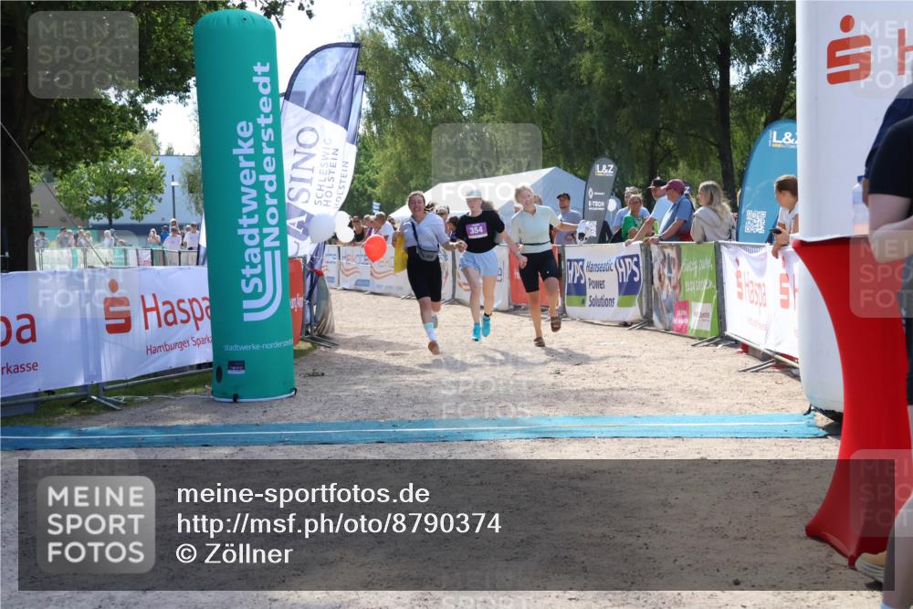 07.09.2025 - 19. Norderstedt Triathlon Zöllner http://msf.ph/oto/8790374 07.09.2025 13:59:43 Ziel 211, 354 meine-sportfotos.de