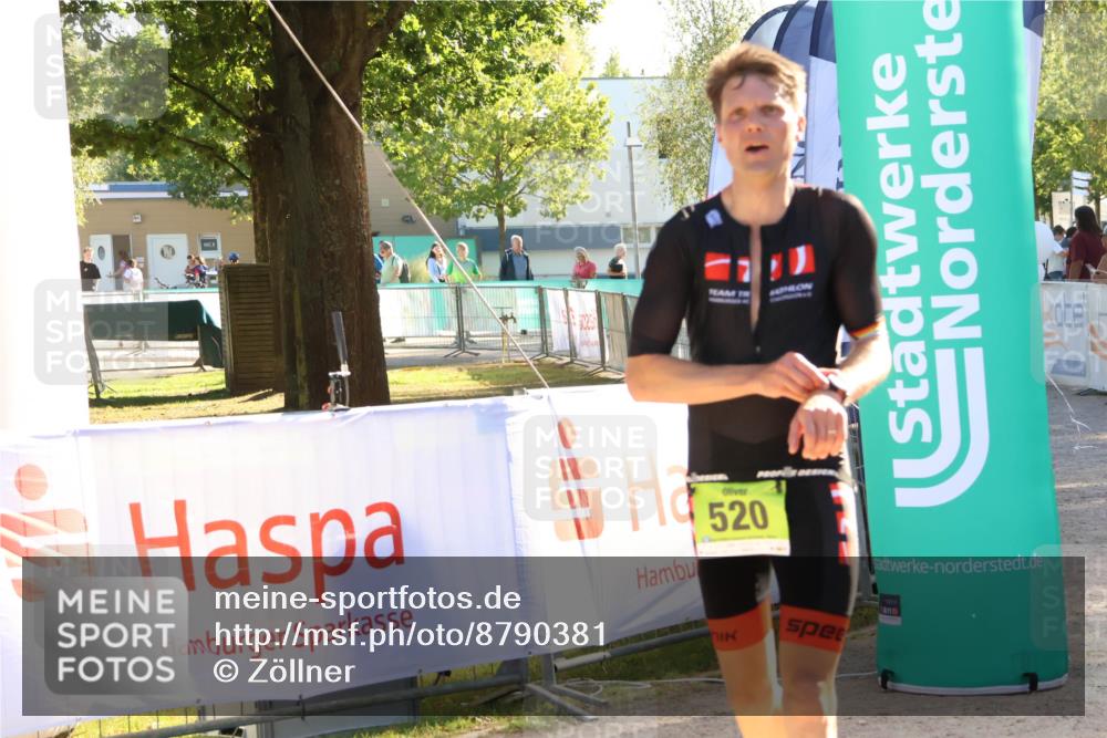 07.09.2025 - 19. Norderstedt Triathlon Zöllner http://msf.ph/oto/8790381 07.09.2025 16:26:24 Ziel 520 meine-sportfotos.de