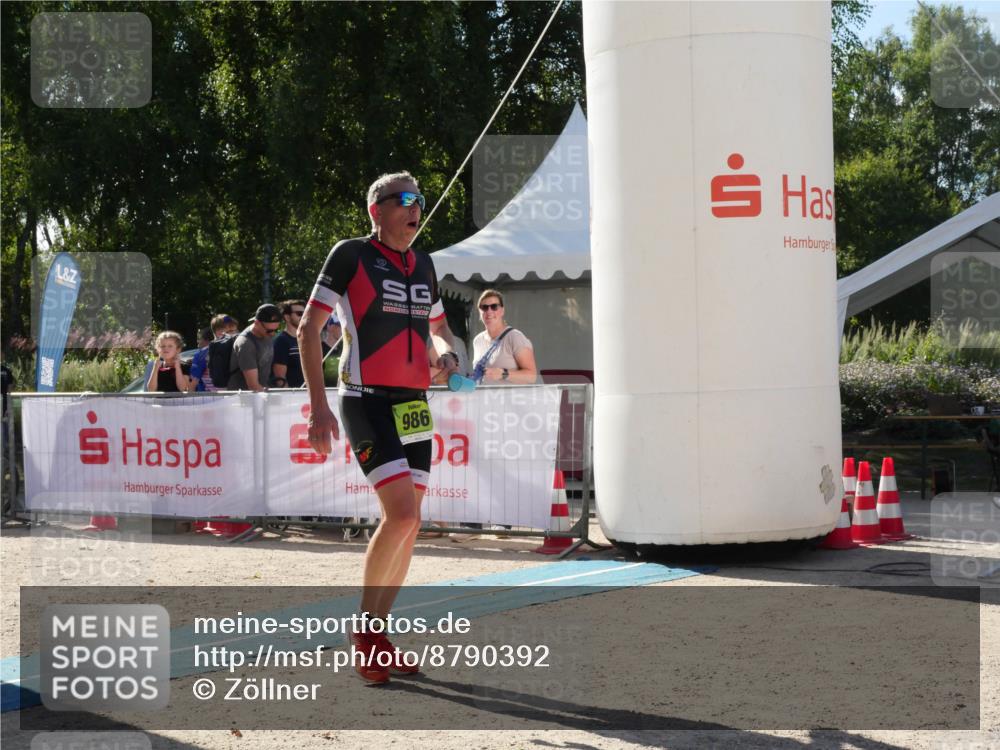 07.09.2025 - 19. Norderstedt Triathlon Zöllner http://msf.ph/oto/8790392 07.09.2025 15:40:01 Ziel 986, 1465 meine-sportfotos.de