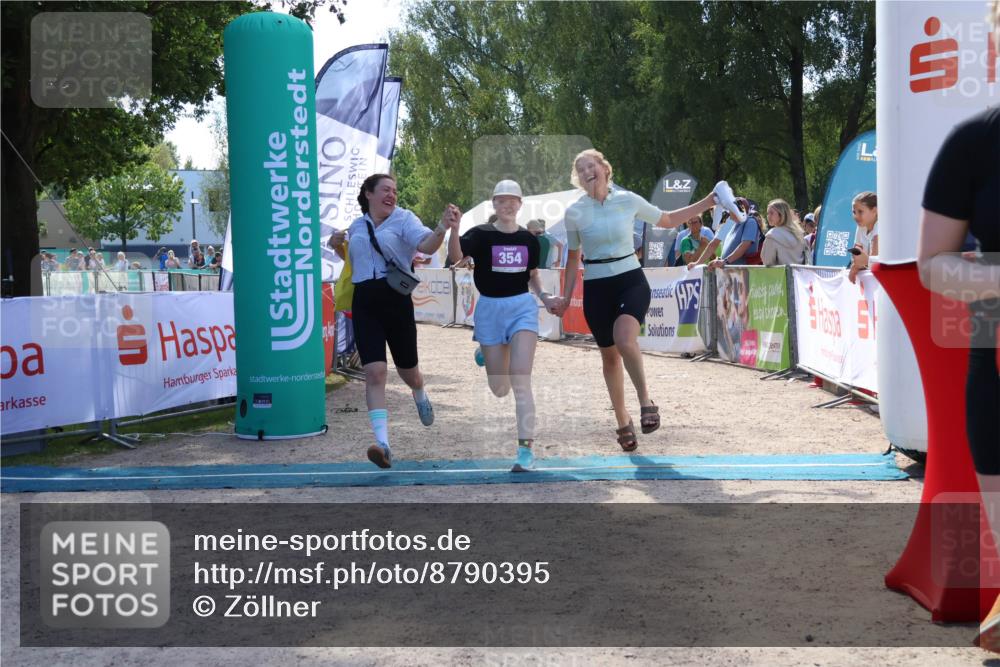 07.09.2025 - 19. Norderstedt Triathlon Zöllner http://msf.ph/oto/8790395 07.09.2025 13:59:44 Ziel 354 meine-sportfotos.de