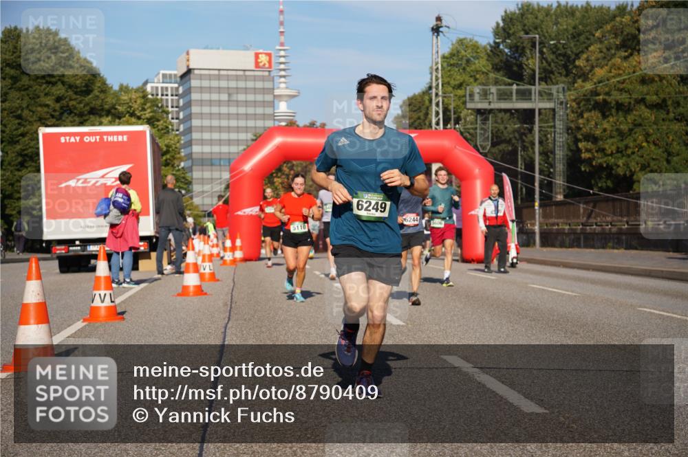 07.09.2025 - BARMER Alsterlauf Yannick Fuchs http://msf.ph/oto/8790409 07.09.2025 09:40:56 Laufen 5110, 6249, 6244, 5606 meine-sportfotos.de