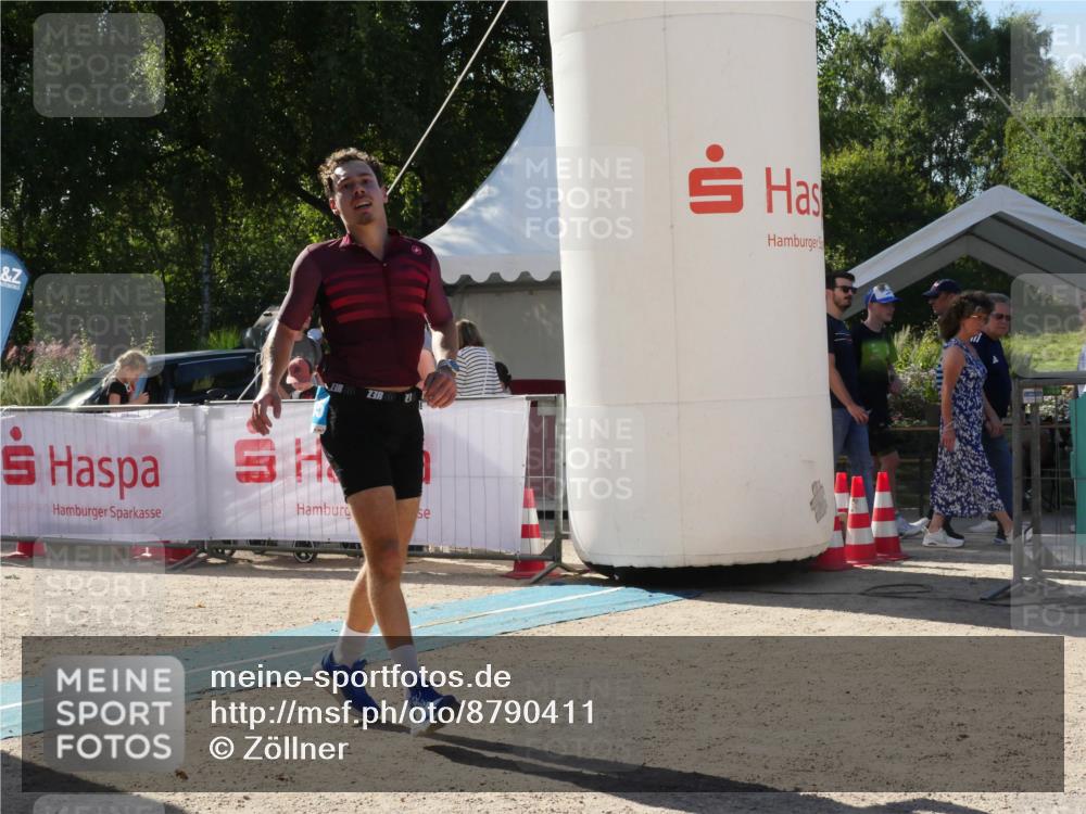 07.09.2025 - 19. Norderstedt Triathlon Zöllner http://msf.ph/oto/8790411 07.09.2025 15:40:06 Ziel 986, 1465 meine-sportfotos.de