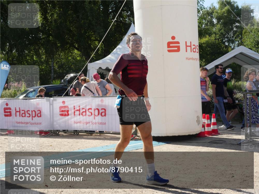 07.09.2025 - 19. Norderstedt Triathlon Zöllner http://msf.ph/oto/8790415 07.09.2025 15:40:06 Ziel 986, 1465 meine-sportfotos.de