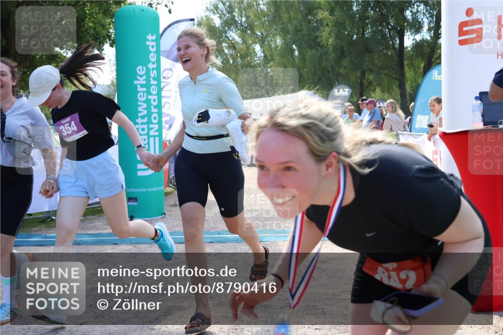 07.09.2025 - 19. Norderstedt Triathlon Zöllner http://msf.ph/oto/8790416 07.09.2025 13:59:45 Ziel 341, 354 meine-sportfotos.de