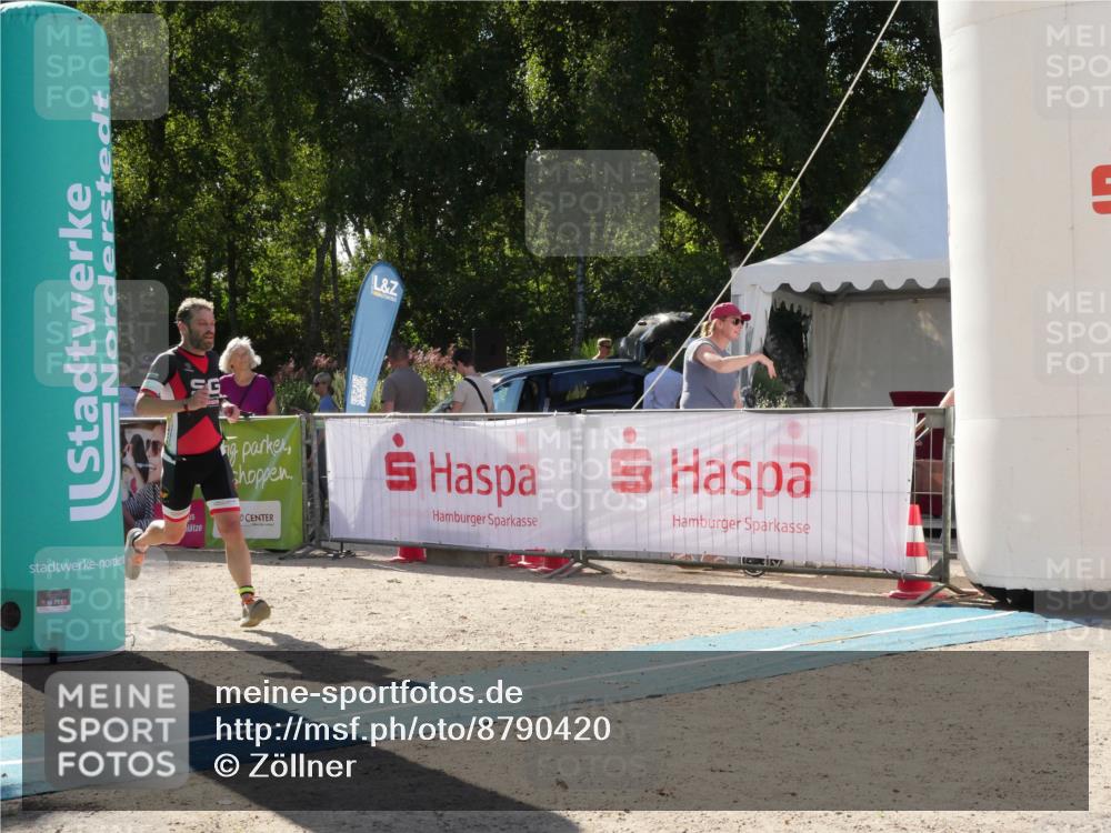 07.09.2025 - 19. Norderstedt Triathlon Zöllner http://msf.ph/oto/8790420 07.09.2025 15:40:25 Ziel 982 meine-sportfotos.de