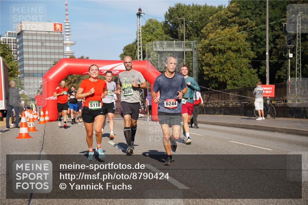 07.09.2025 - BARMER Alsterlauf Yannick Fuchs http://msf.ph/oto/8790424 07.09.2025 09:40:58 Laufen 5110, 487, 2240, 6244, 06, 76 meine-sportfotos.de