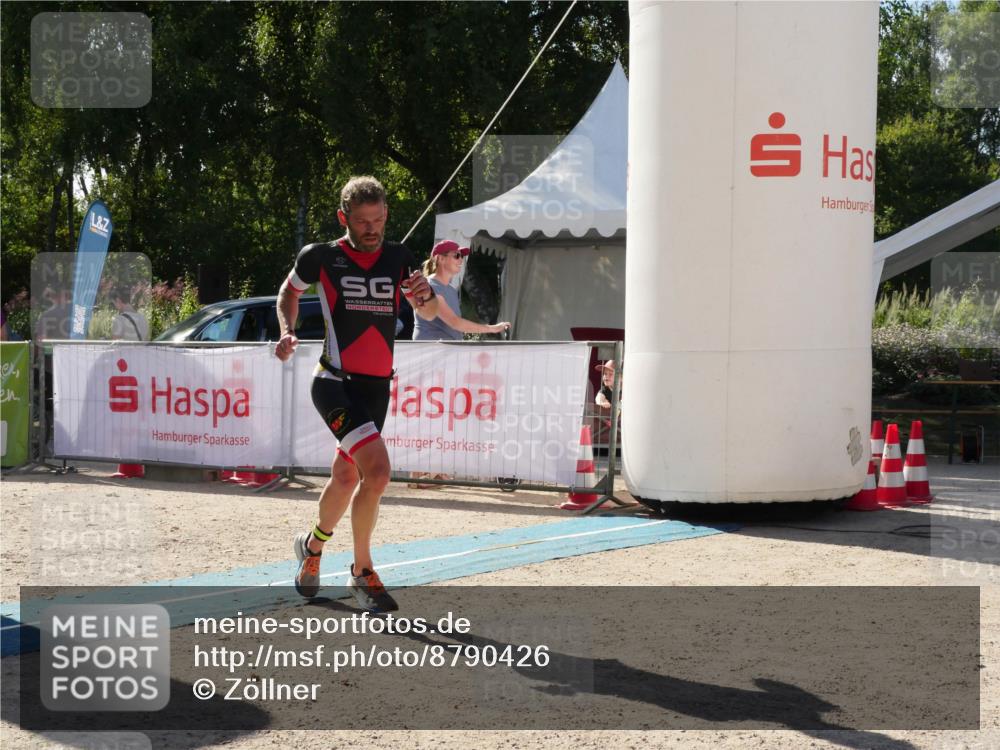 07.09.2025 - 19. Norderstedt Triathlon Zöllner http://msf.ph/oto/8790426 07.09.2025 15:40:25 Ziel 982 meine-sportfotos.de