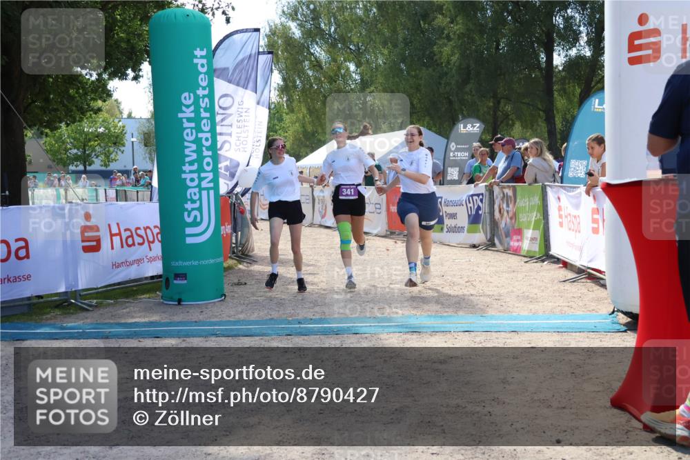 07.09.2025 - 19. Norderstedt Triathlon Zöllner http://msf.ph/oto/8790427 07.09.2025 13:59:49 Ziel 341, 354 meine-sportfotos.de
