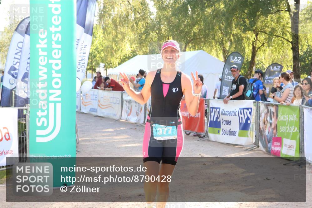 07.09.2025 - 19. Norderstedt Triathlon Zöllner http://msf.ph/oto/8790428 07.09.2025 16:26:51 Ziel 377, 542 meine-sportfotos.de