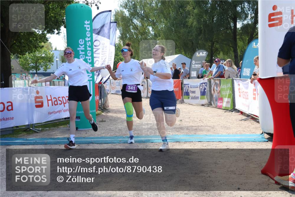 07.09.2025 - 19. Norderstedt Triathlon Zöllner http://msf.ph/oto/8790438 07.09.2025 13:59:50 Ziel 341, 354 meine-sportfotos.de