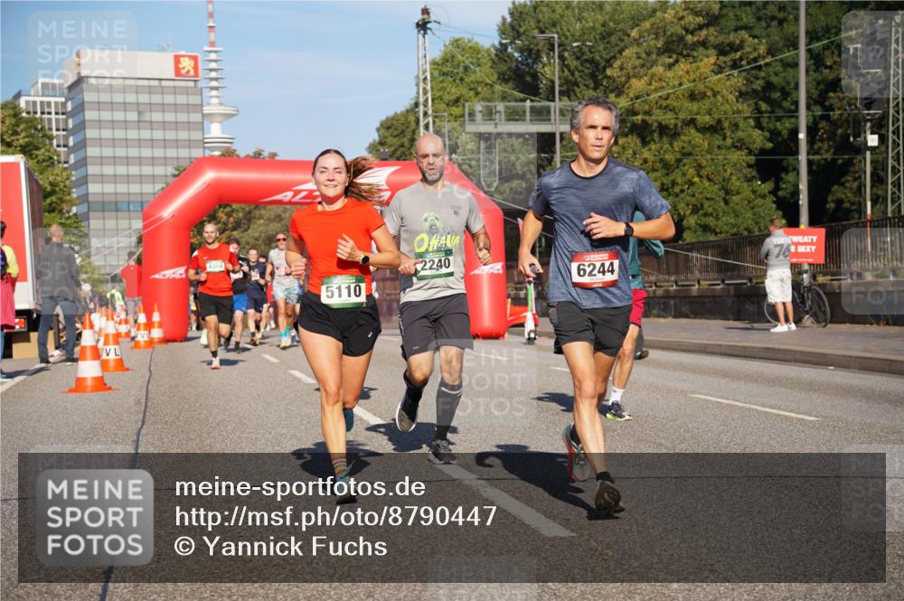 07.09.2025 - BARMER Alsterlauf Yannick Fuchs http://msf.ph/oto/8790447 07.09.2025 09:40:59 Laufen 4304, 5110, 2240, 6244, 76 meine-sportfotos.de