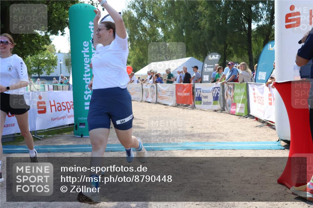 07.09.2025 - 19. Norderstedt Triathlon Zöllner http://msf.ph/oto/8790448 07.09.2025 13:59:51 Ziel 341 meine-sportfotos.de