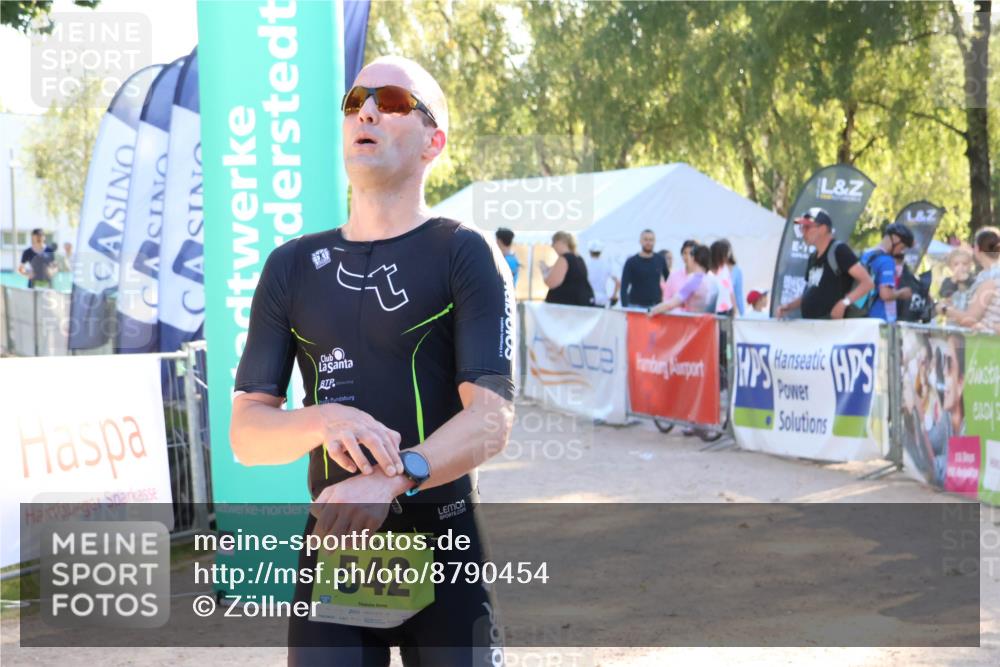 07.09.2025 - 19. Norderstedt Triathlon Zöllner http://msf.ph/oto/8790454 07.09.2025 16:26:56 Ziel 377, 542 meine-sportfotos.de