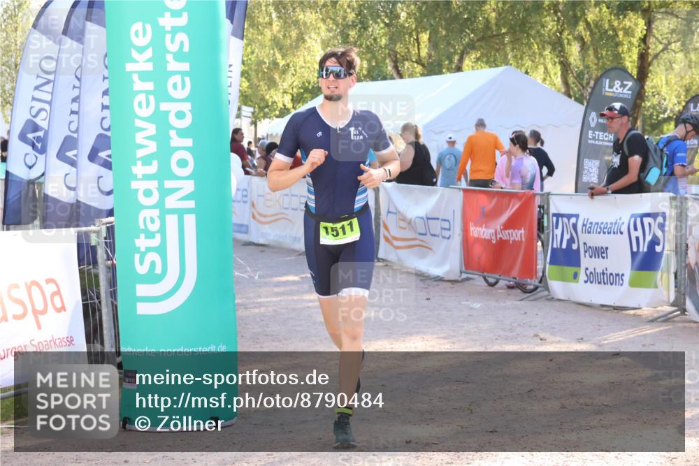 07.09.2025 - 19. Norderstedt Triathlon Zöllner http://msf.ph/oto/8790484 07.09.2025 16:27:04 Ziel 473, 1511 meine-sportfotos.de