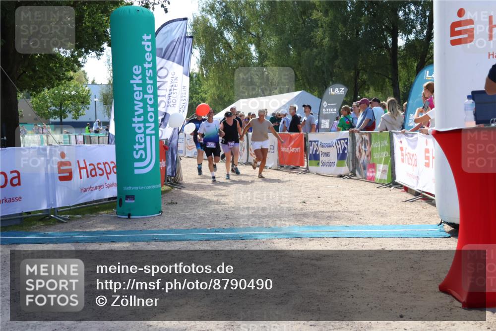 07.09.2025 - 19. Norderstedt Triathlon Zöllner http://msf.ph/oto/8790490 07.09.2025 14:00:15 Ziel 315, 339 meine-sportfotos.de