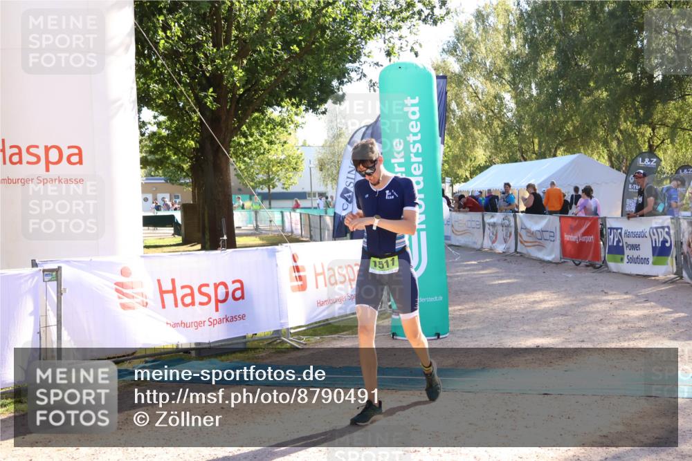 07.09.2025 - 19. Norderstedt Triathlon Zöllner http://msf.ph/oto/8790491 07.09.2025 16:27:05 Ziel 473, 1511 meine-sportfotos.de