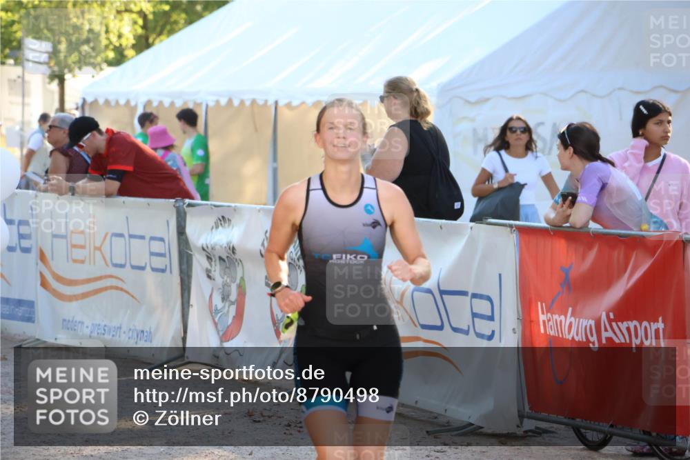 07.09.2025 - 19. Norderstedt Triathlon Zöllner http://msf.ph/oto/8790498 07.09.2025 16:27:30 Ziel 452 meine-sportfotos.de