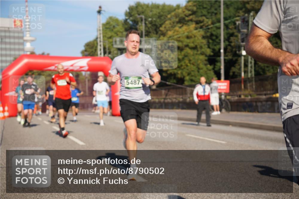07.09.2025 - BARMER Alsterlauf Yannick Fuchs http://msf.ph/oto/8790502 07.09.2025 09:41:01 Laufen 5487 meine-sportfotos.de
