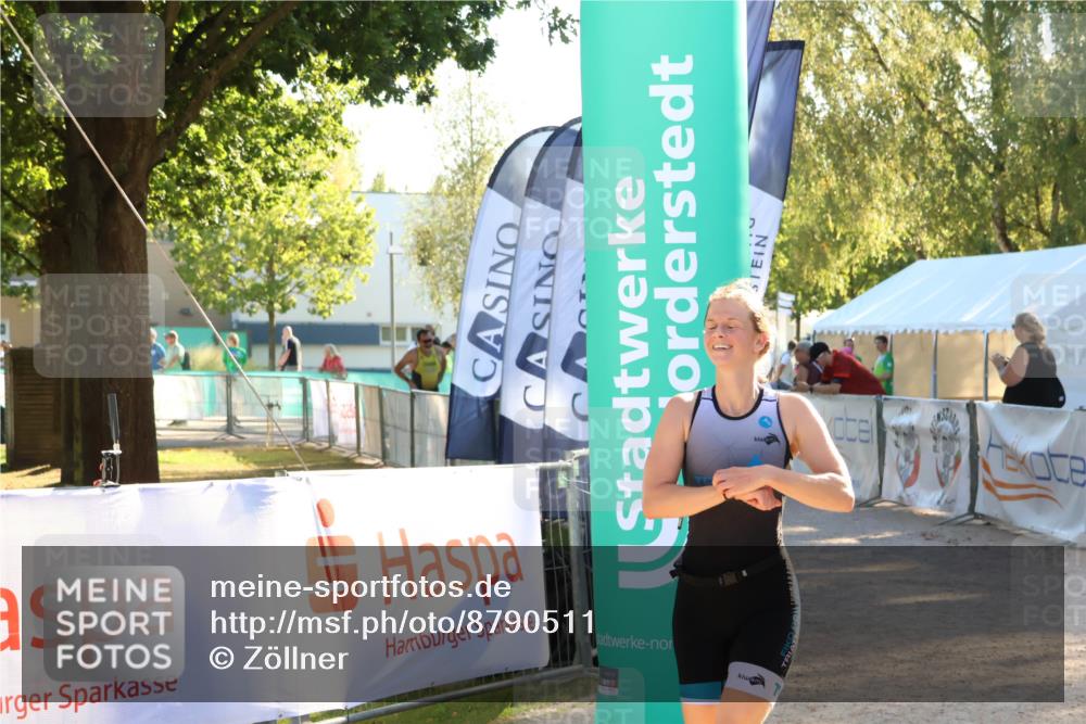 07.09.2025 - 19. Norderstedt Triathlon Zöllner http://msf.ph/oto/8790511 07.09.2025 16:27:32 Ziel 452 meine-sportfotos.de