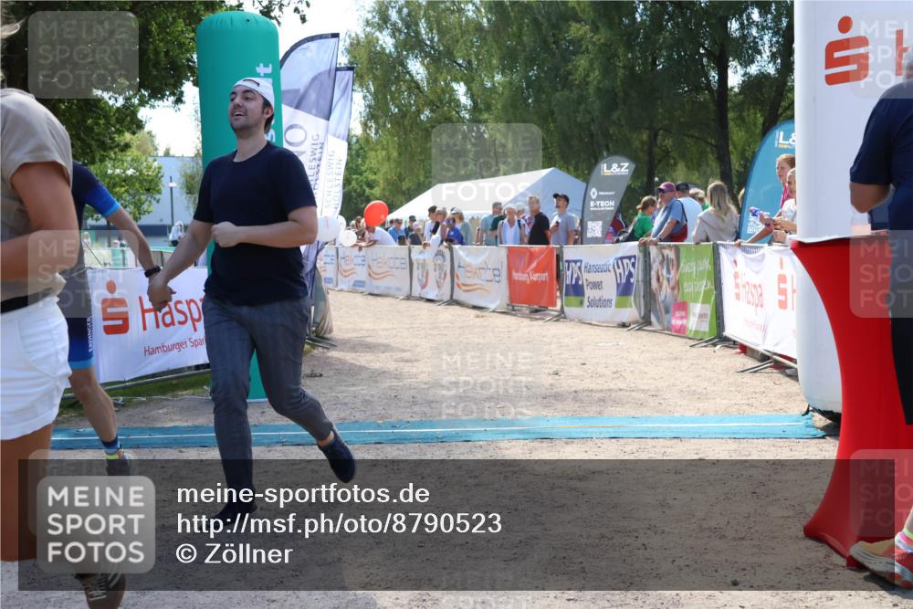 07.09.2025 - 19. Norderstedt Triathlon Zöllner http://msf.ph/oto/8790523 07.09.2025 14:00:20 Ziel 315, 339 meine-sportfotos.de