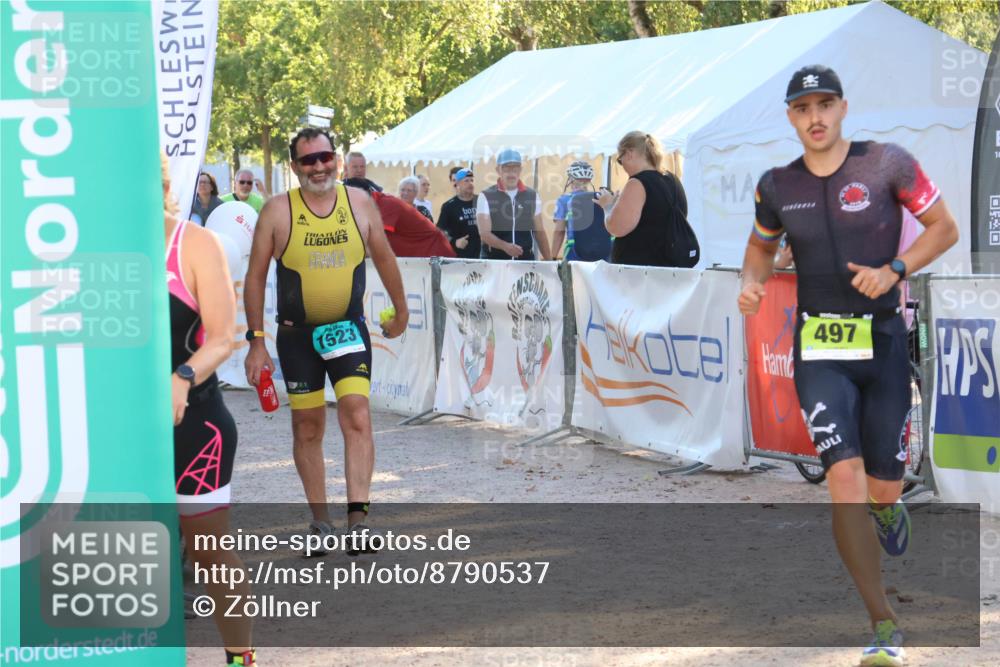 07.09.2025 - 19. Norderstedt Triathlon Zöllner http://msf.ph/oto/8790537 07.09.2025 16:27:43 Ziel 497, 1523, 1528 meine-sportfotos.de