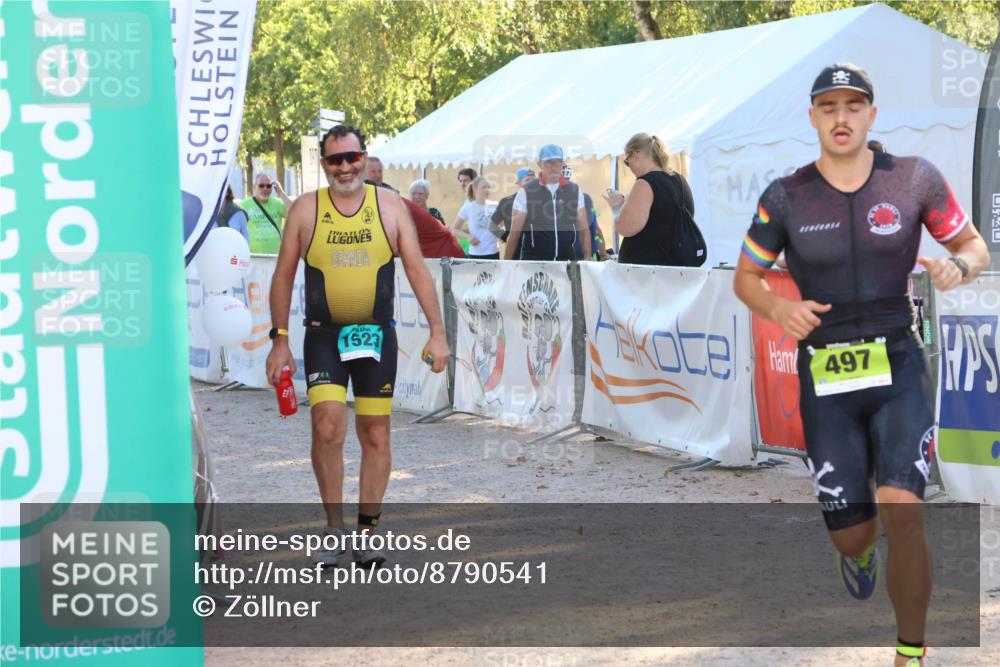 07.09.2025 - 19. Norderstedt Triathlon Zöllner http://msf.ph/oto/8790541 07.09.2025 16:27:43 Ziel 497, 1523, 1528 meine-sportfotos.de
