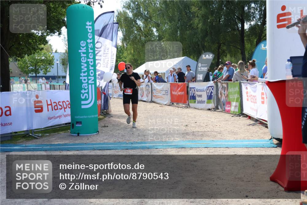07.09.2025 - 19. Norderstedt Triathlon Zöllner http://msf.ph/oto/8790543 07.09.2025 14:00:46 Ziel 745 meine-sportfotos.de