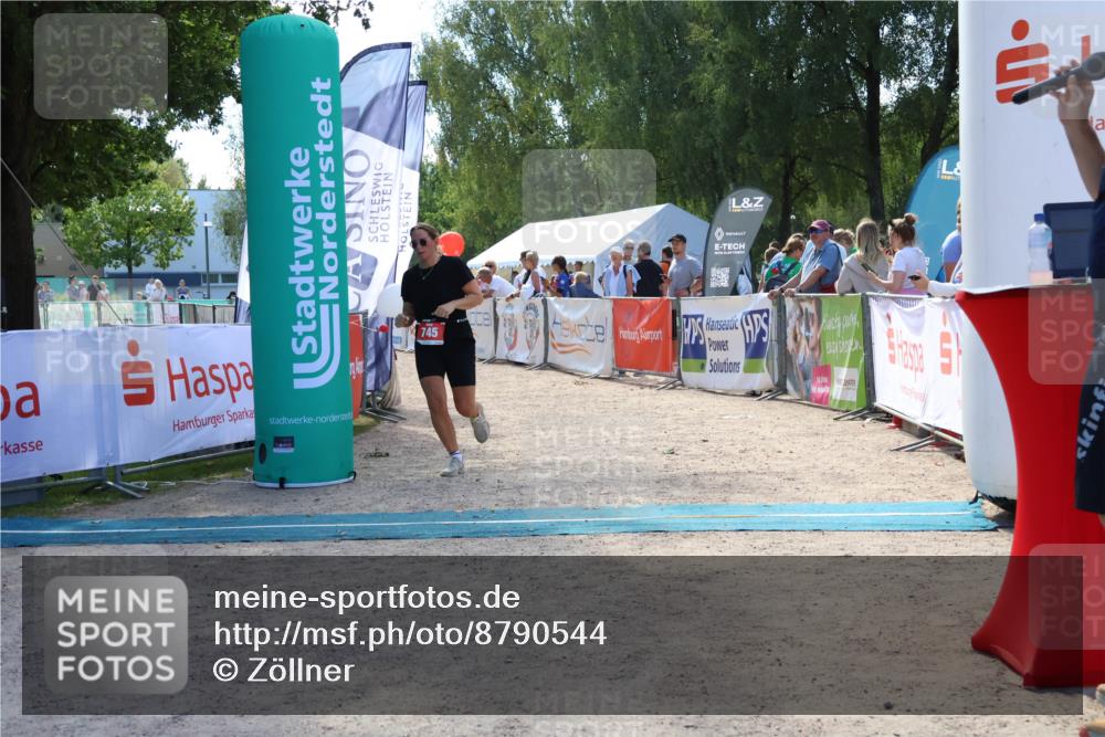 07.09.2025 - 19. Norderstedt Triathlon Zöllner http://msf.ph/oto/8790544 07.09.2025 14:00:46 Ziel 745 meine-sportfotos.de