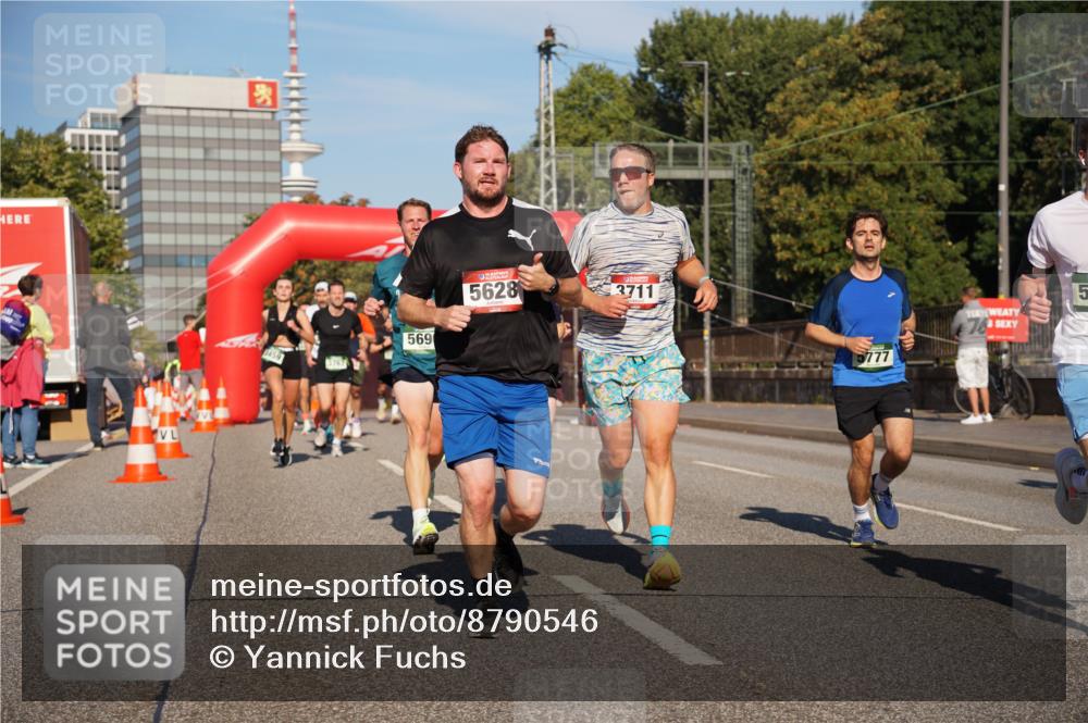 07.09.2025 - BARMER Alsterlauf Yannick Fuchs http://msf.ph/oto/8790546 07.09.2025 09:41:04 Laufen 569, 5628, 3711, 5777, 76, 5 meine-sportfotos.de