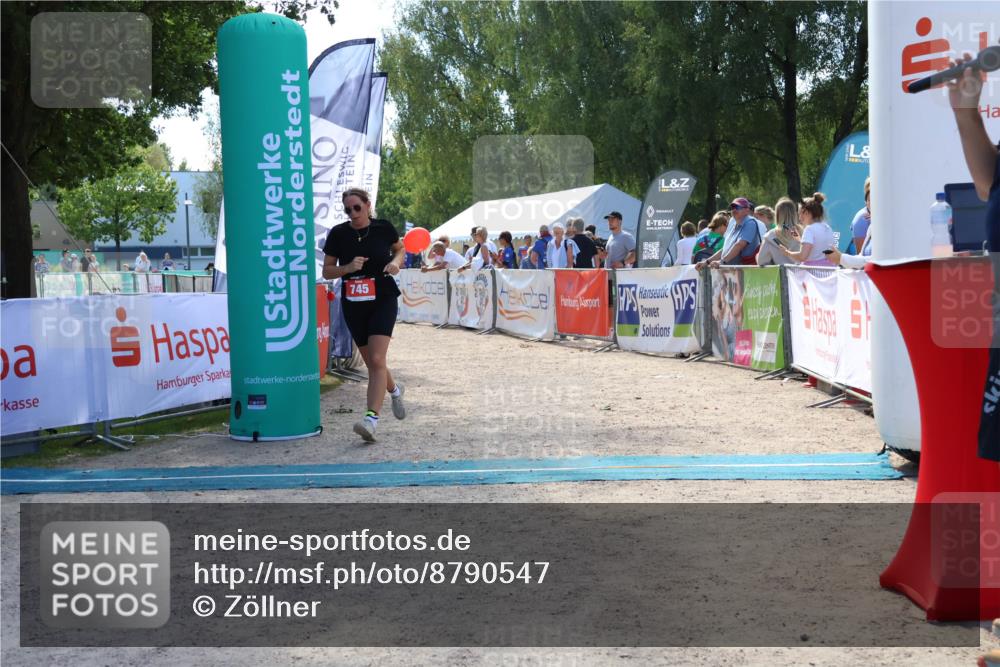 07.09.2025 - 19. Norderstedt Triathlon Zöllner http://msf.ph/oto/8790547 07.09.2025 14:00:46 Ziel 745 meine-sportfotos.de