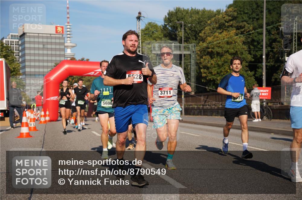 07.09.2025 - BARMER Alsterlauf Yannick Fuchs http://msf.ph/oto/8790549 07.09.2025 09:41:04 Laufen 3459, 2025, 5696, 28, 3711, 77 meine-sportfotos.de