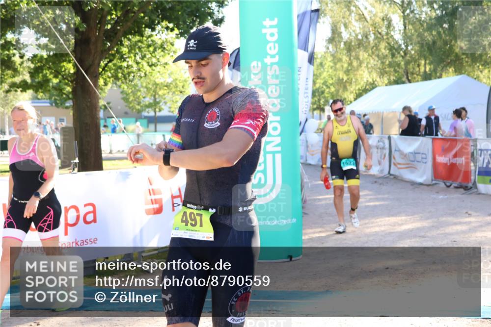 07.09.2025 - 19. Norderstedt Triathlon Zöllner http://msf.ph/oto/8790559 07.09.2025 16:27:46 Ziel 497, 1523, 1528 meine-sportfotos.de