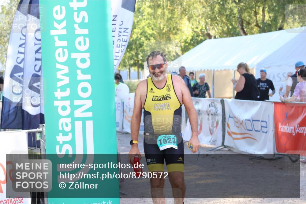 07.09.2025 - 19. Norderstedt Triathlon Zöllner http://msf.ph/oto/8790572 07.09.2025 16:27:47 Ziel 497, 1523, 1528 meine-sportfotos.de
