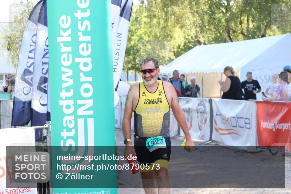 07.09.2025 - 19. Norderstedt Triathlon Zöllner http://msf.ph/oto/8790573 07.09.2025 16:27:47 Ziel 497, 1523, 1528 meine-sportfotos.de
