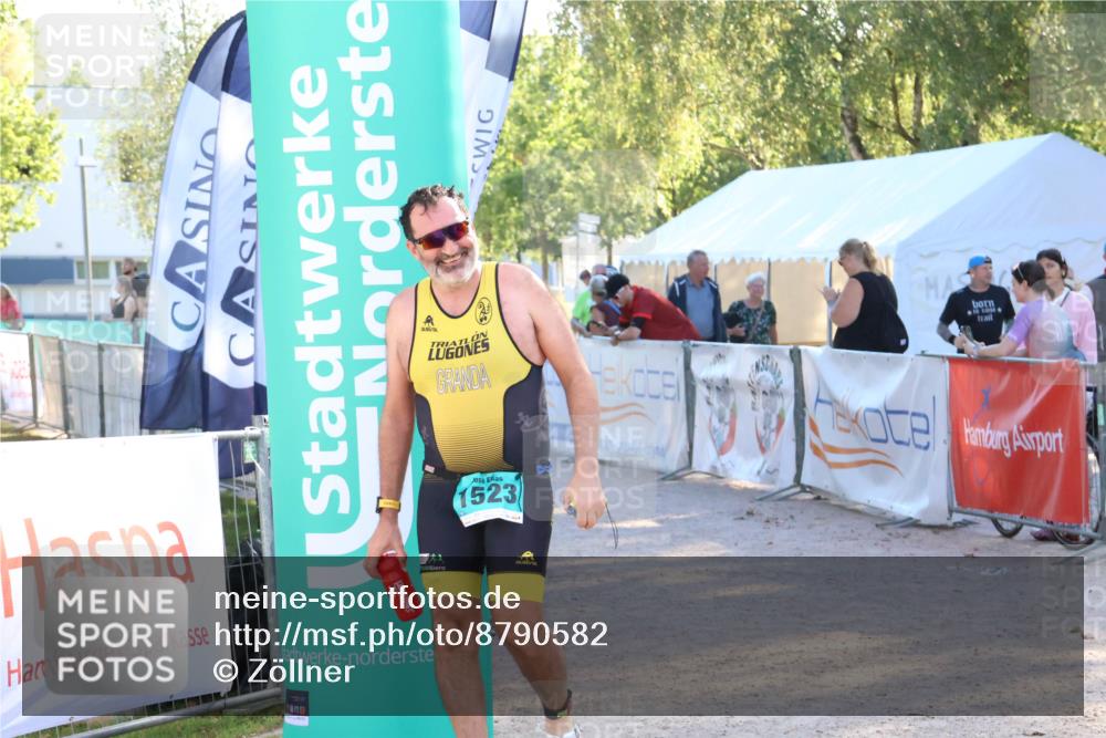 07.09.2025 - 19. Norderstedt Triathlon Zöllner http://msf.ph/oto/8790582 07.09.2025 16:27:48 Ziel 497, 1523, 1528 meine-sportfotos.de