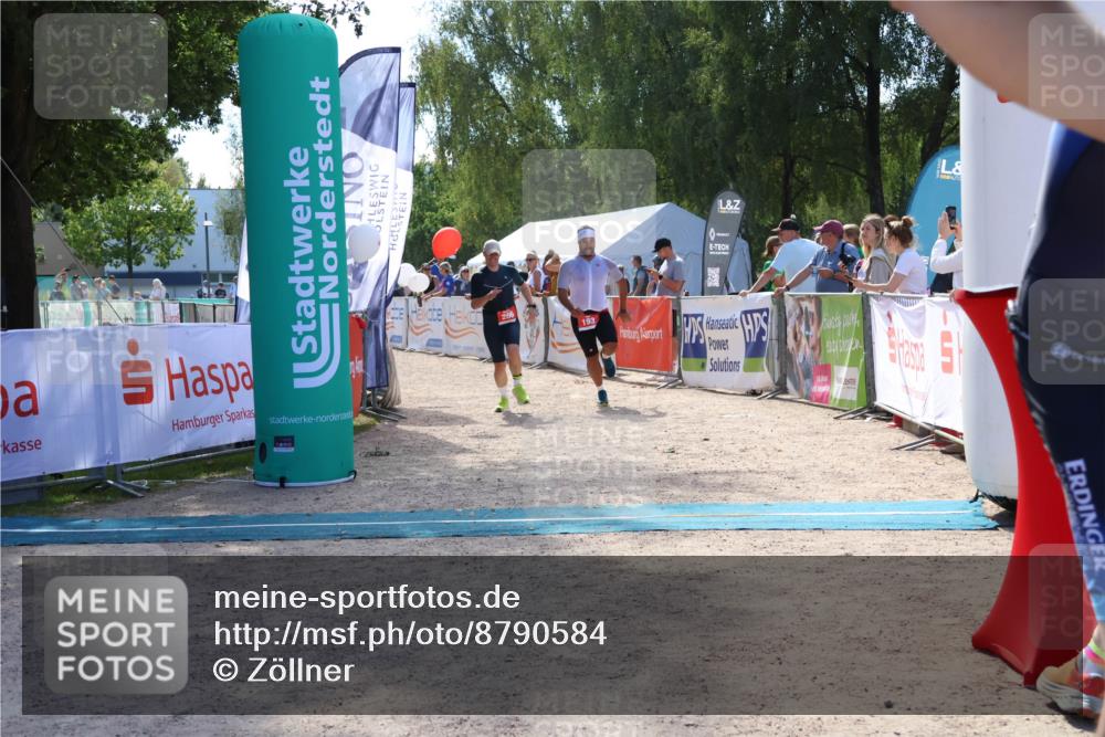 07.09.2025 - 19. Norderstedt Triathlon Zöllner http://msf.ph/oto/8790584 07.09.2025 14:01:50 Ziel 193, 206 meine-sportfotos.de
