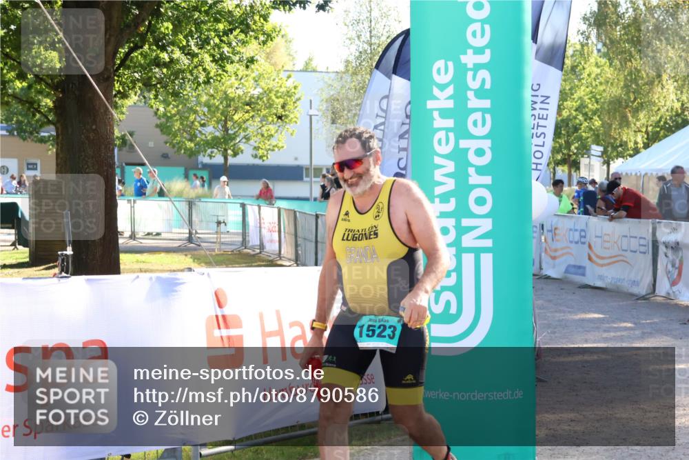 07.09.2025 - 19. Norderstedt Triathlon Zöllner http://msf.ph/oto/8790586 07.09.2025 16:27:49 Ziel 497, 1523, 1528 meine-sportfotos.de