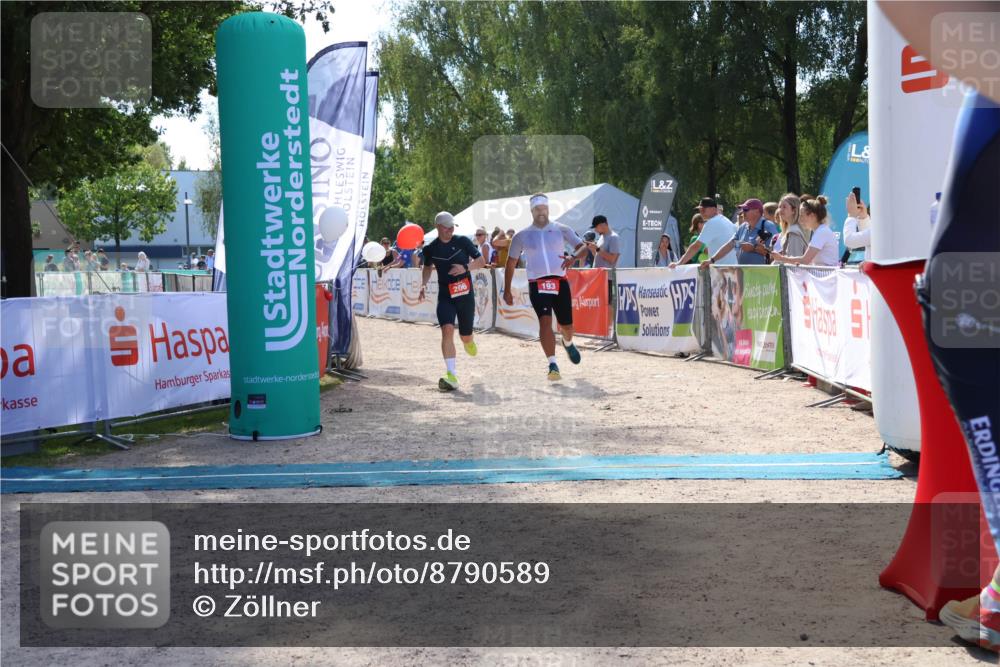 07.09.2025 - 19. Norderstedt Triathlon Zöllner http://msf.ph/oto/8790589 07.09.2025 14:01:50 Ziel 193, 206 meine-sportfotos.de