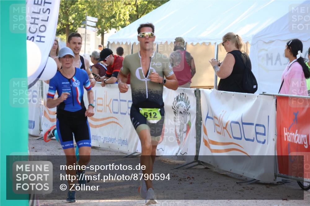 07.09.2025 - 19. Norderstedt Triathlon Zöllner http://msf.ph/oto/8790594 07.09.2025 16:28:00 Ziel 479, 512, 524 meine-sportfotos.de