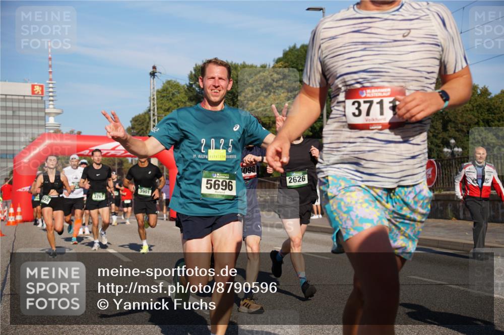 07.09.2025 - BARMER Alsterlauf Yannick Fuchs http://msf.ph/oto/8790596 07.09.2025 09:41:06 Laufen 459, 3767, 3901, 2025, 39, 5696, 098, 2626, 371 meine-sportfotos.de
