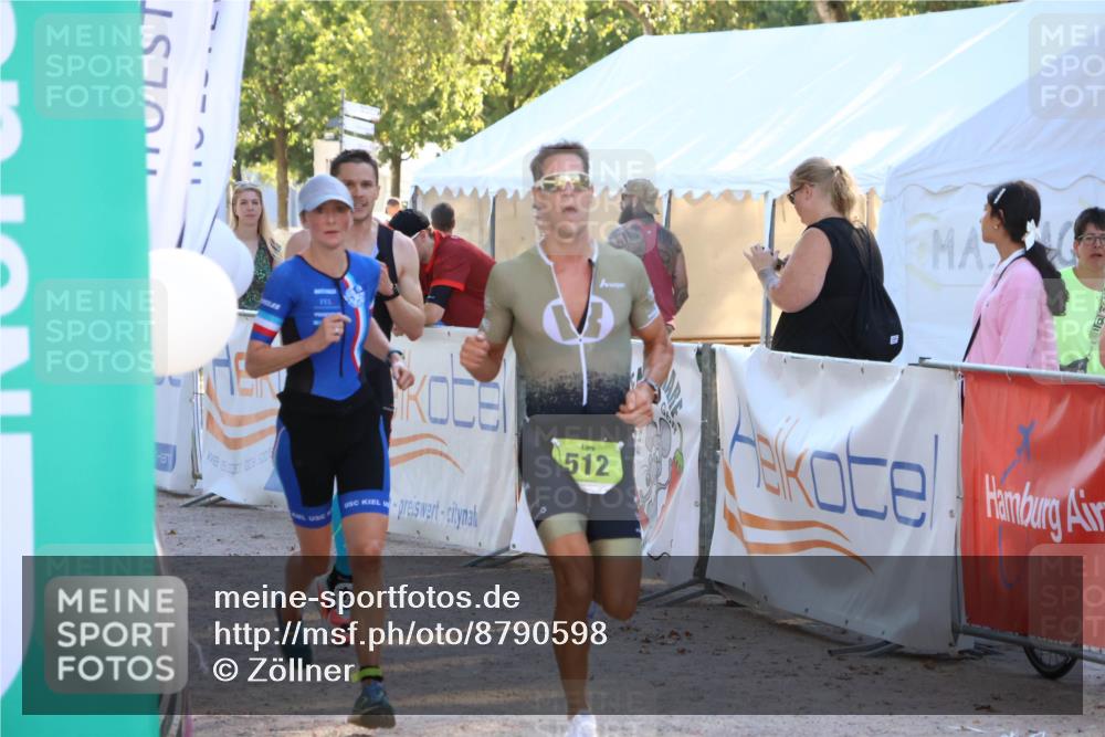 07.09.2025 - 19. Norderstedt Triathlon Zöllner http://msf.ph/oto/8790598 07.09.2025 16:28:00 Ziel 479, 512, 524 meine-sportfotos.de