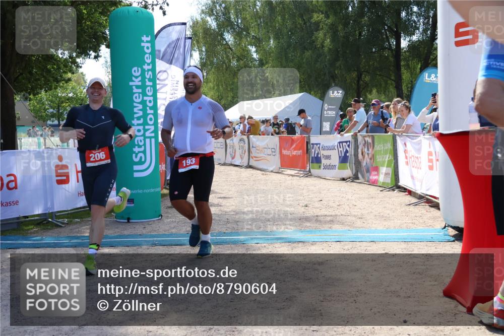 07.09.2025 - 19. Norderstedt Triathlon Zöllner http://msf.ph/oto/8790604 07.09.2025 14:01:52 Ziel 193, 206 meine-sportfotos.de