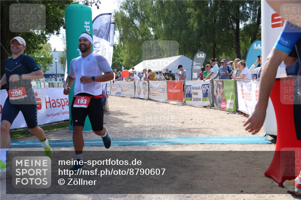 07.09.2025 - 19. Norderstedt Triathlon Zöllner http://msf.ph/oto/8790607 07.09.2025 14:01:52 Ziel 193, 206 meine-sportfotos.de