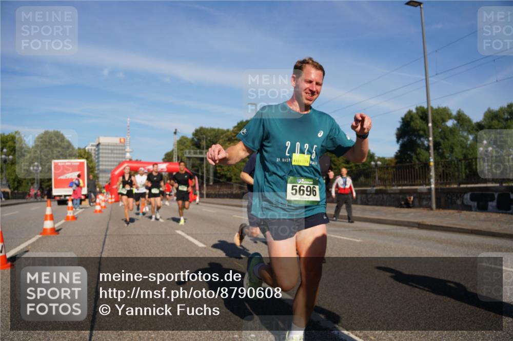 07.09.2025 - BARMER Alsterlauf Yannick Fuchs http://msf.ph/oto/8790608 07.09.2025 09:41:07 Laufen 2025, 39, 5696 meine-sportfotos.de