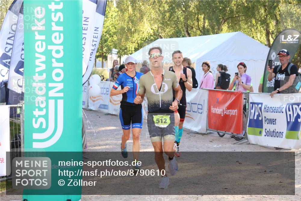 07.09.2025 - 19. Norderstedt Triathlon Zöllner http://msf.ph/oto/8790610 07.09.2025 16:28:02 Ziel 479, 512, 524 meine-sportfotos.de