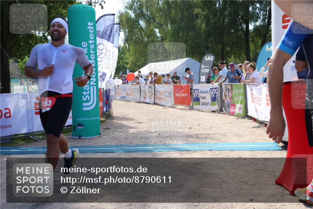 07.09.2025 - 19. Norderstedt Triathlon Zöllner http://msf.ph/oto/8790611 07.09.2025 14:01:52 Ziel 193, 206 meine-sportfotos.de