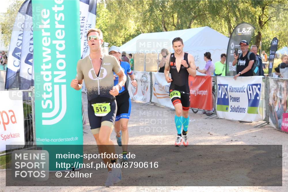 07.09.2025 - 19. Norderstedt Triathlon Zöllner http://msf.ph/oto/8790616 07.09.2025 16:28:02 Ziel 479, 512, 524 meine-sportfotos.de