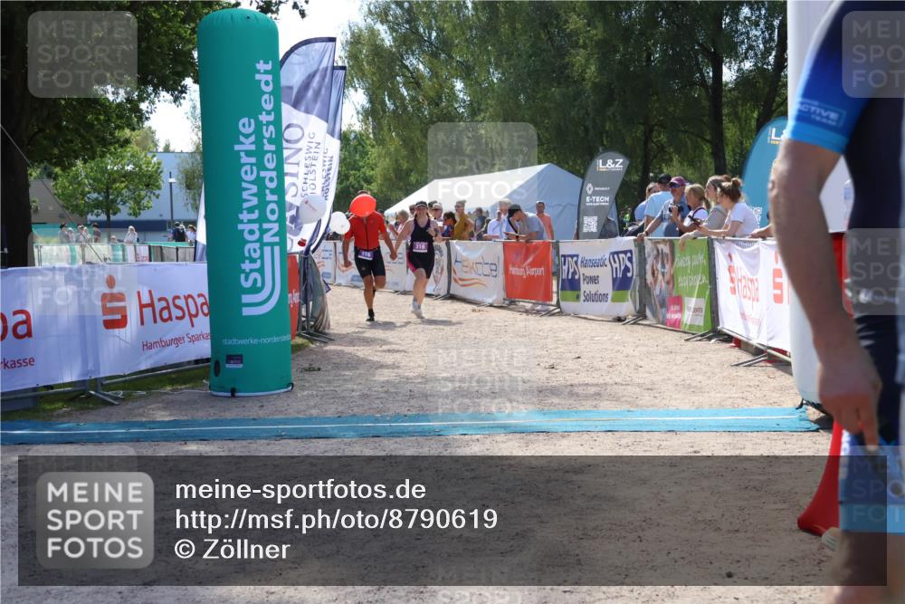 07.09.2025 - 19. Norderstedt Triathlon Zöllner http://msf.ph/oto/8790619 07.09.2025 14:02:23 Ziel 316 meine-sportfotos.de
