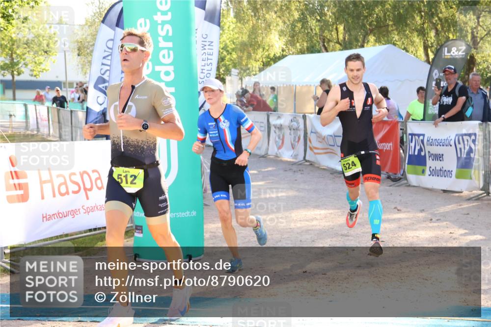 07.09.2025 - 19. Norderstedt Triathlon Zöllner http://msf.ph/oto/8790620 07.09.2025 16:28:03 Ziel 479, 512, 524 meine-sportfotos.de